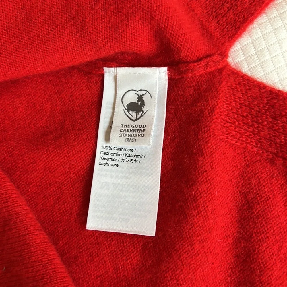 J Crew Red 100% Cashmere Crew Neck sweater XS side slits, long sleeve